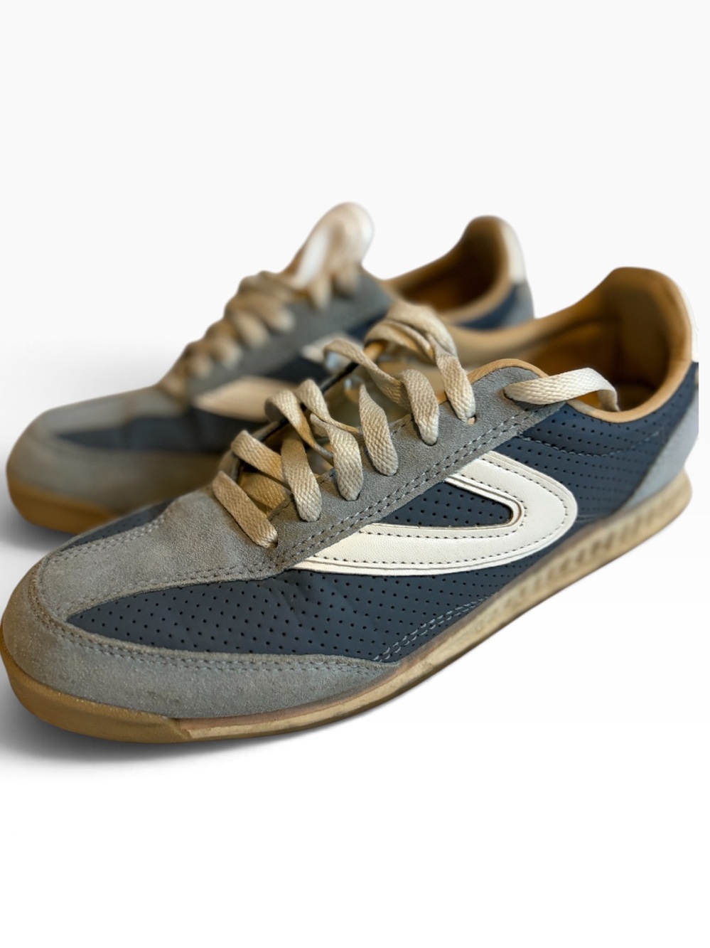 Tretorn Men’s Size 7 Retro Sneakers Gray Suede Navy Gum Sole Low Top